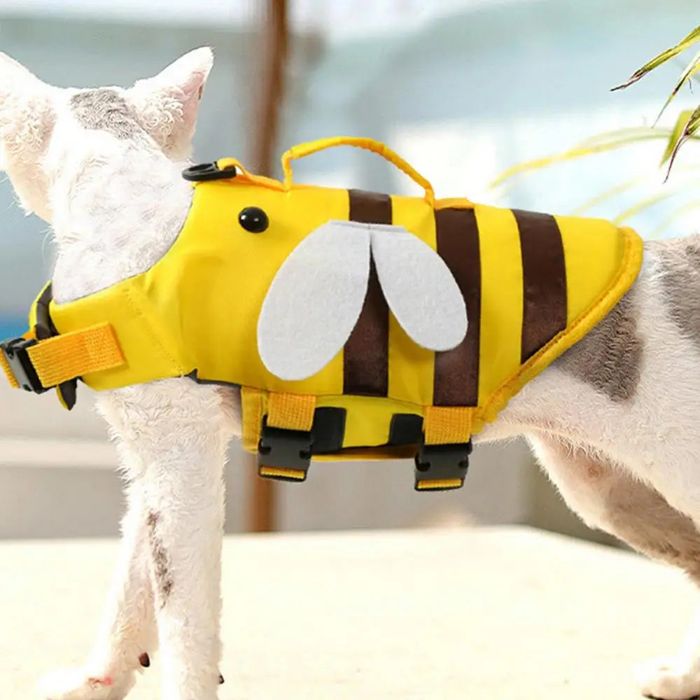Dog Life Vests For Boating Ripstop Waterproof Dog Water Vest With Handle Adjustable Fashionable Dog Swimsuit With Quick-Release