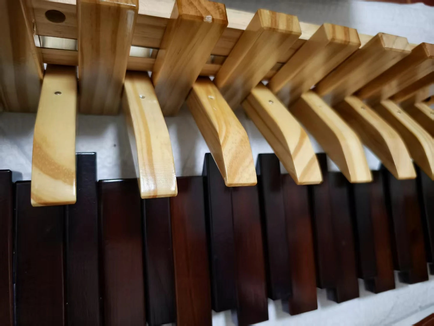 Wood Coat Racks Wall Mounted Keys Hats Organizer Entry Door Porch Hanging Coat Rack Piano Keys Shaped Clothes Hooks Home Decor