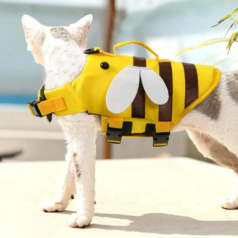 Dog Life Vests For Boating Ripstop Waterproof Dog Water Vest With Handle Adjustable Fashionable Dog Swimsuit With Quick-Release