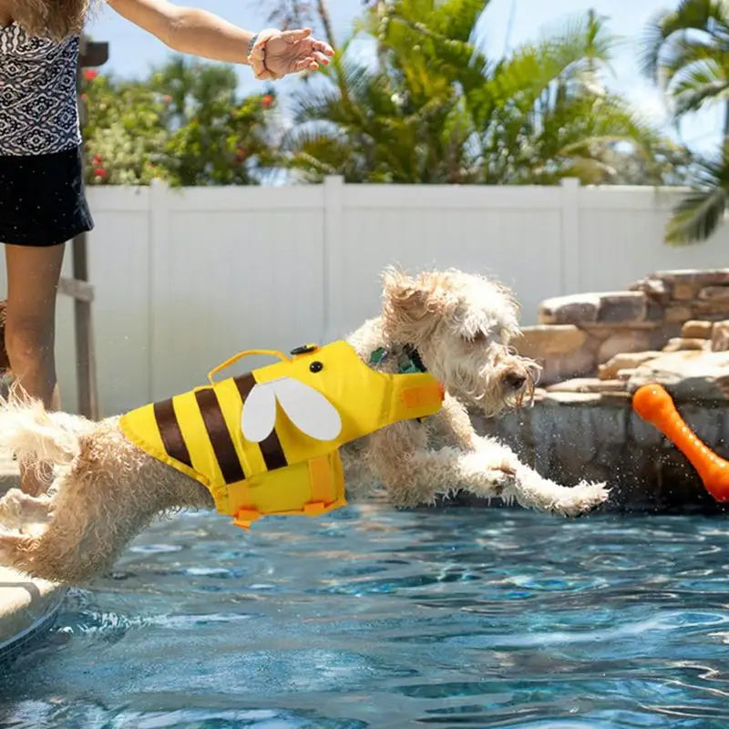 Dog Life Vests For Boating Ripstop Waterproof Dog Water Vest With Handle Adjustable Fashionable Dog Swimsuit With Quick-Release