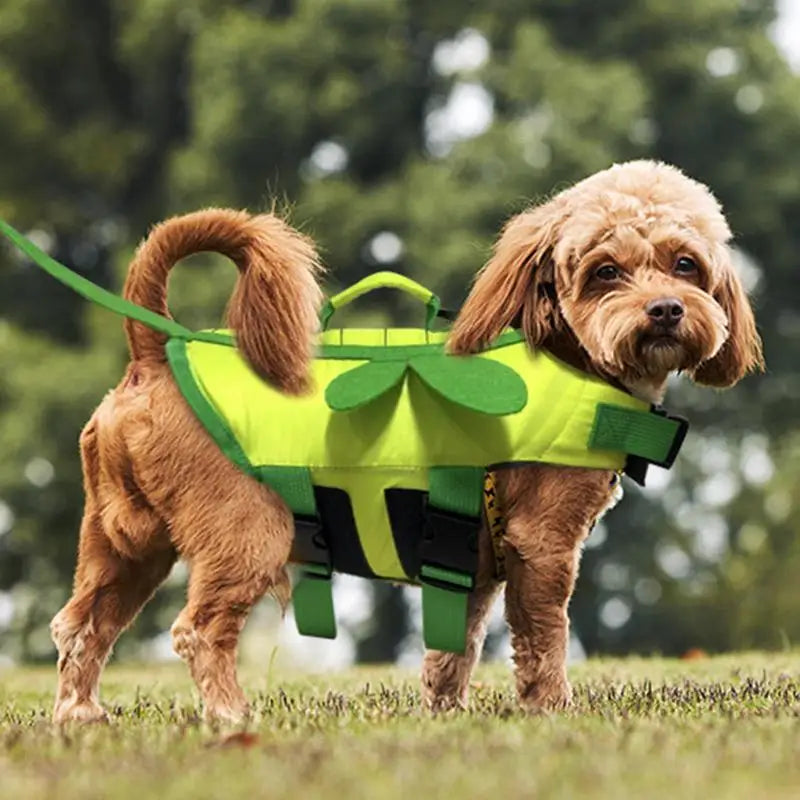 Dog Life Vests For Boating Ripstop Waterproof Dog Water Vest With Handle Adjustable Fashionable Dog Swimsuit With Quick-Release