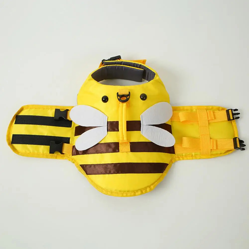 Dog Life Vests For Boating Ripstop Waterproof Dog Water Vest With Handle Adjustable Fashionable Dog Swimsuit With Quick-Release